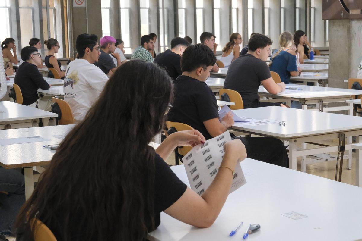 Primer día de la convocatoria de la PAU extraordinaria
