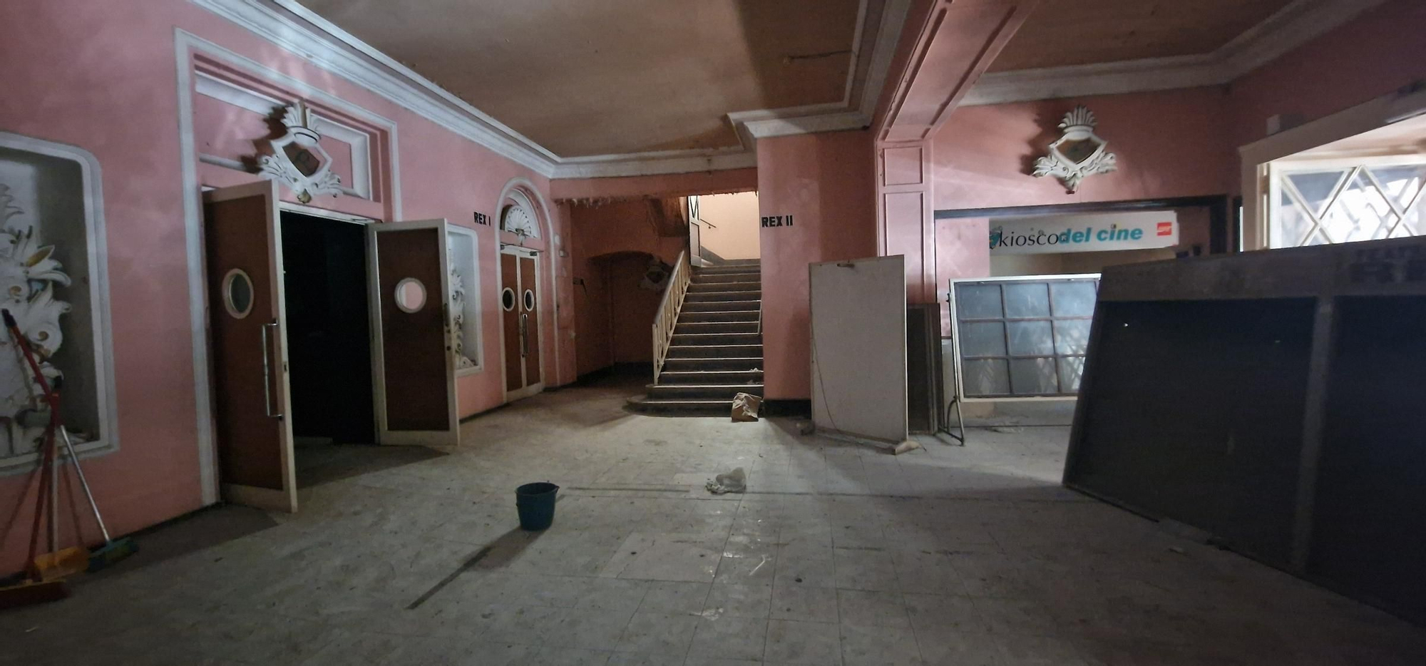 El estado actual del antiguo Cine Rex, en imágenes
