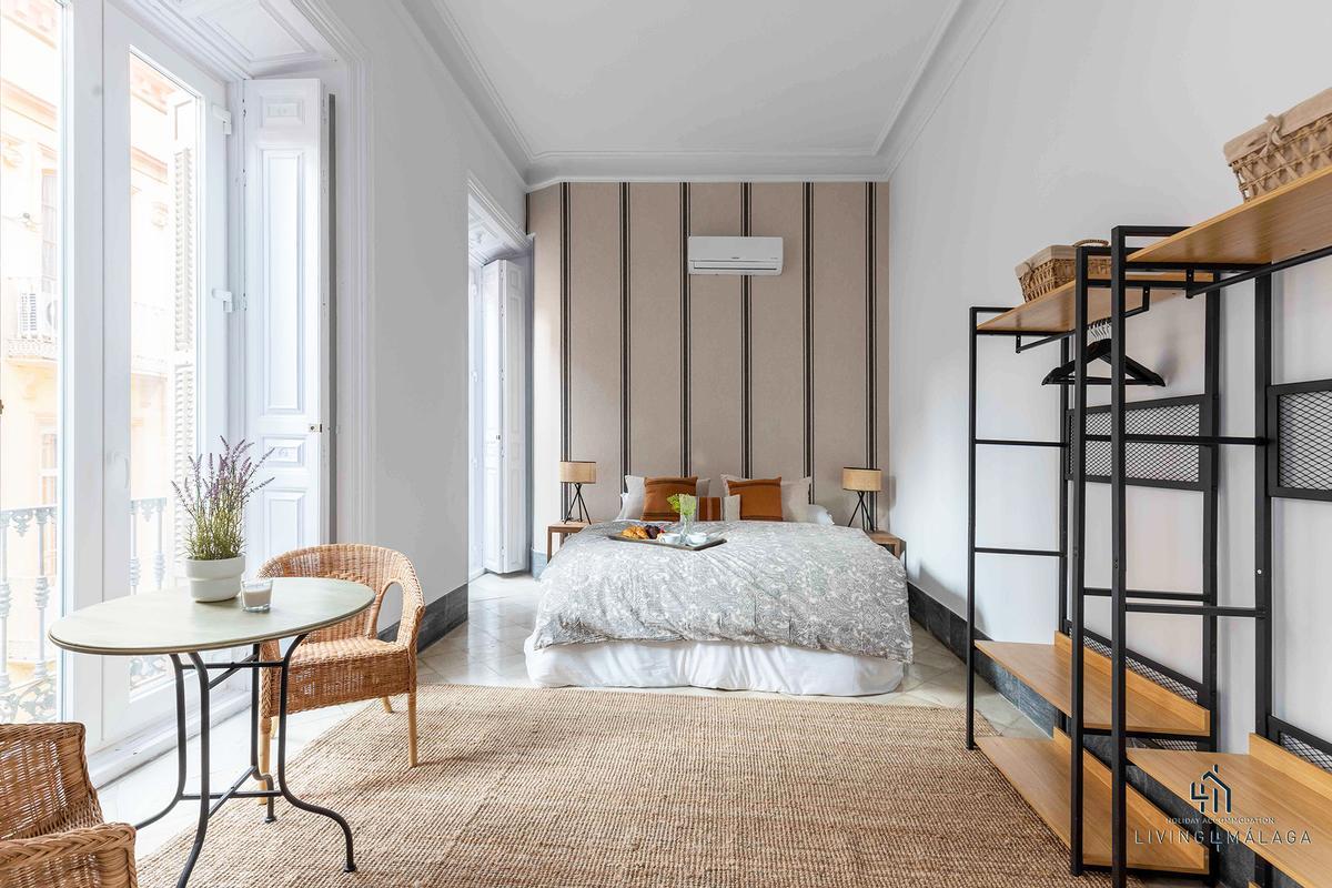 Stylish Monroy – Apartamento vacacional de cuatro dormitorios en calle Moreno Monroy en centro de Málaga