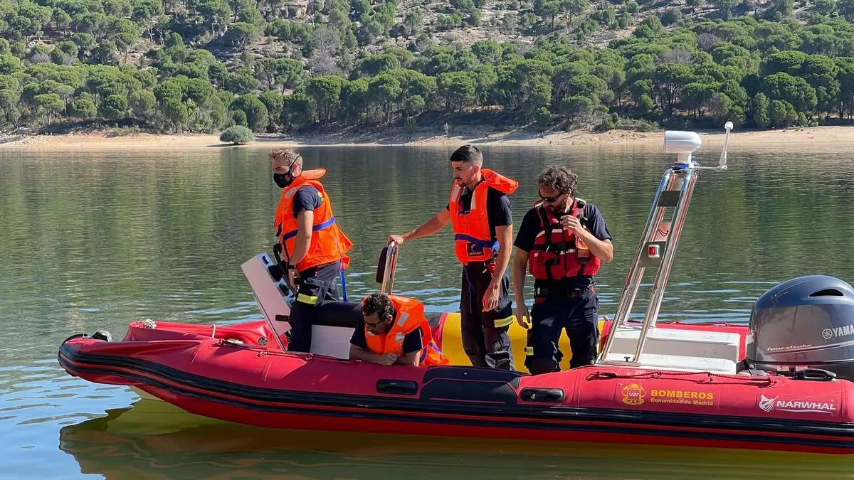 Tercer día de búsqueda de la niña desaparecida en el embalse de Madrid