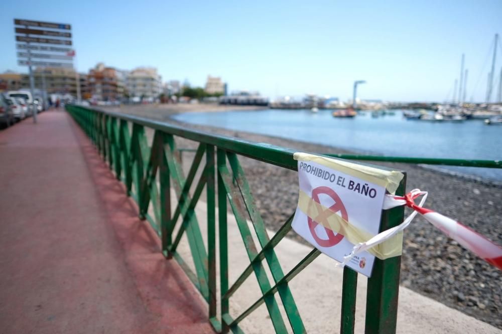 Prohibido el baño en el muelle de Las Galletas