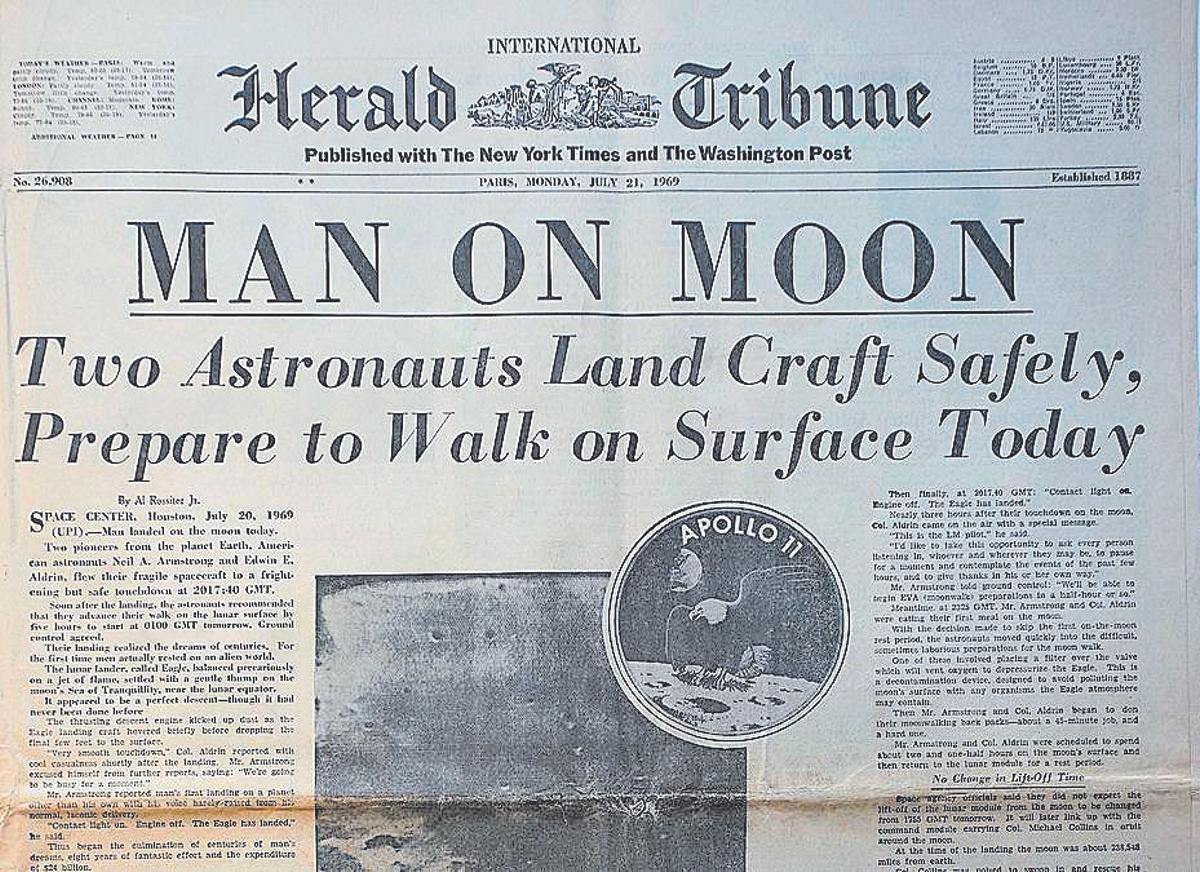 El Herald Tribune que informava l'imminent descens a la lluna dels tripulants de l'Apollo 11.