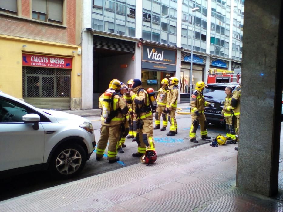 Incendi en un pis al centre de Manresa