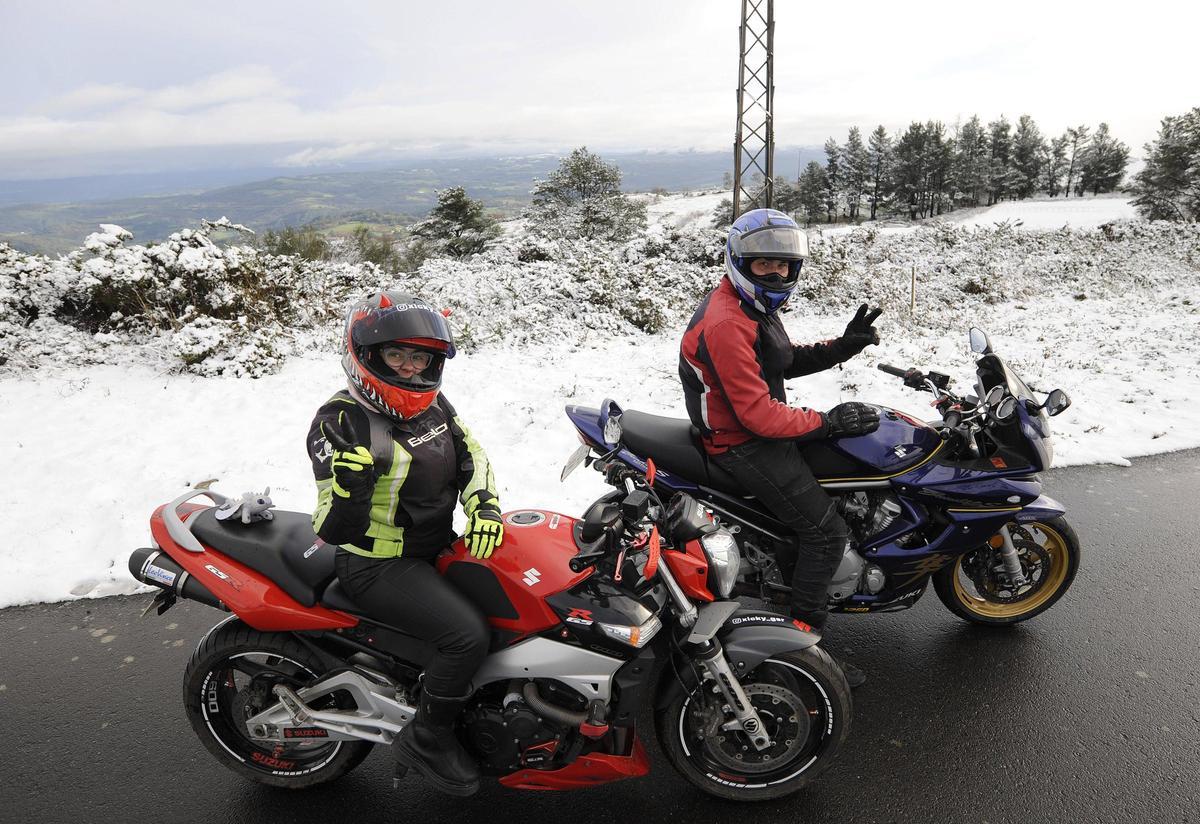Nieva en las cúspides de Galicia
