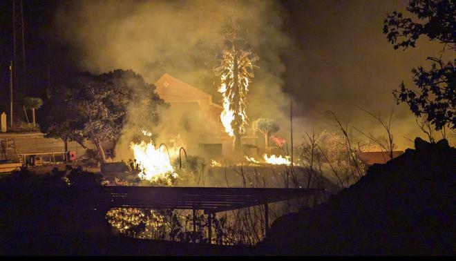 Incendio en La Palma durante la noche