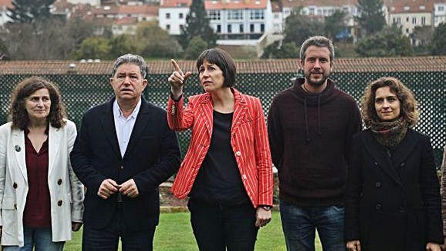 Ana Pontón, con los líderes del BNG en las ciudades.
