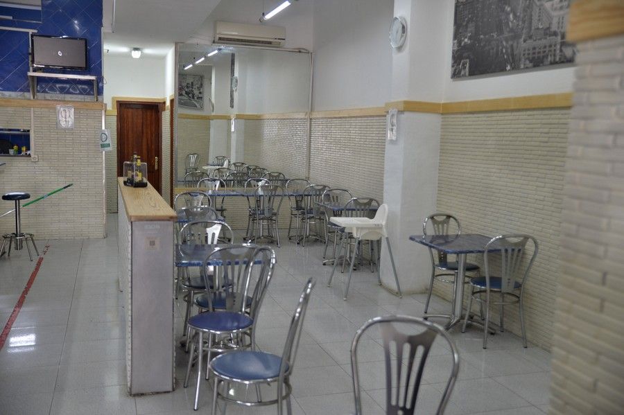 Bares y cafeterías en Vegueta afrontan la pérdida de clientela