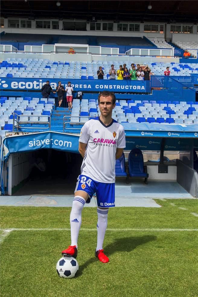 Presentación de Mikel González