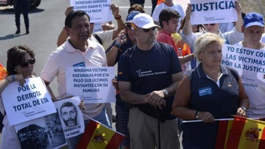 Las víctimas se manifiestan contra la excarcelación de Bolinaga