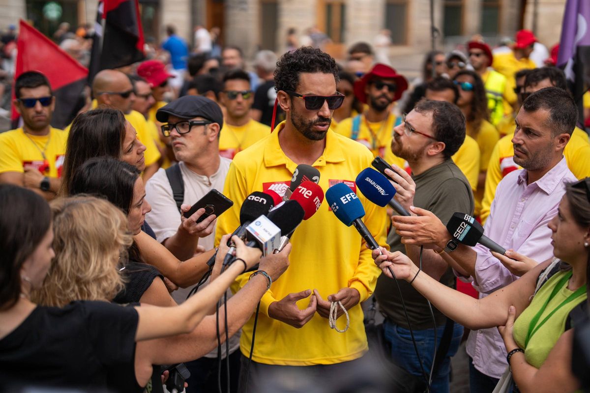 Los socorristas de Barcelona protestan contra la precariedad y la falta de personal