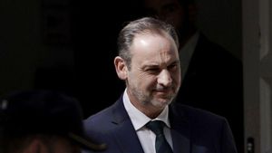 El PSOE ignora l’origen dels 181.150 euros que va avançar la trama Koldo El PSOE ignora l’origen dels 181.150 euros que va avançar la trama Koldo