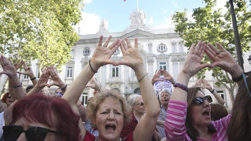 El movimiento feminista sale a celebrar un acto de justicia