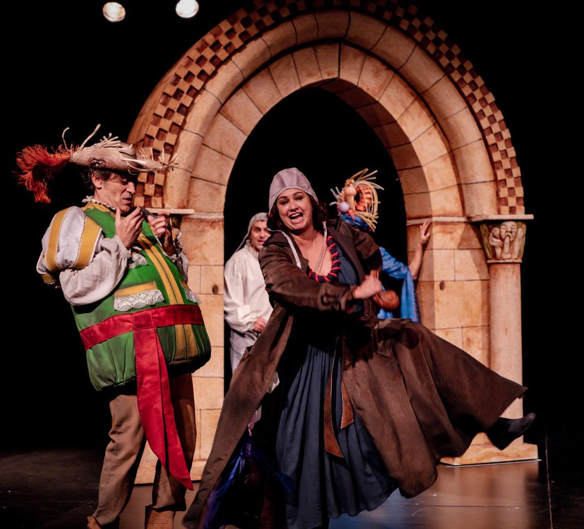 Otra escena de la adaptación de "Libro de Buen Amor", de Teatro Guirigai