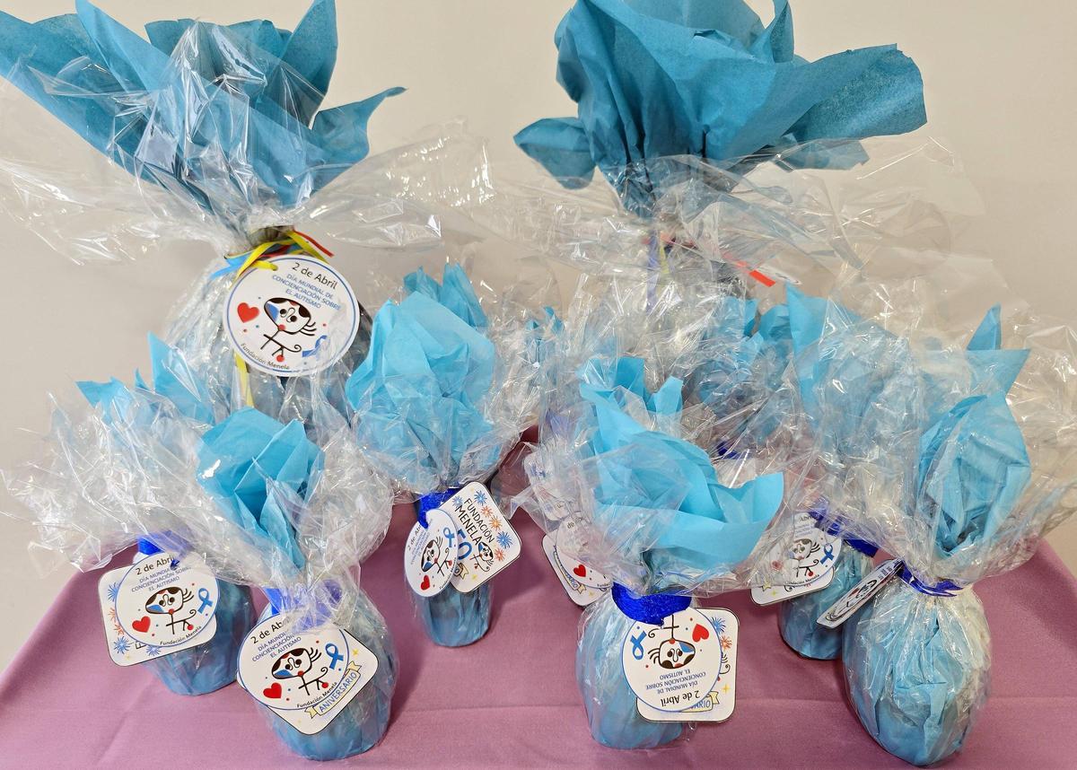 Menela regala huevos de pascua a Aldeas Infantiles Menela regala huevos de pascua a Aldeas Infantiles