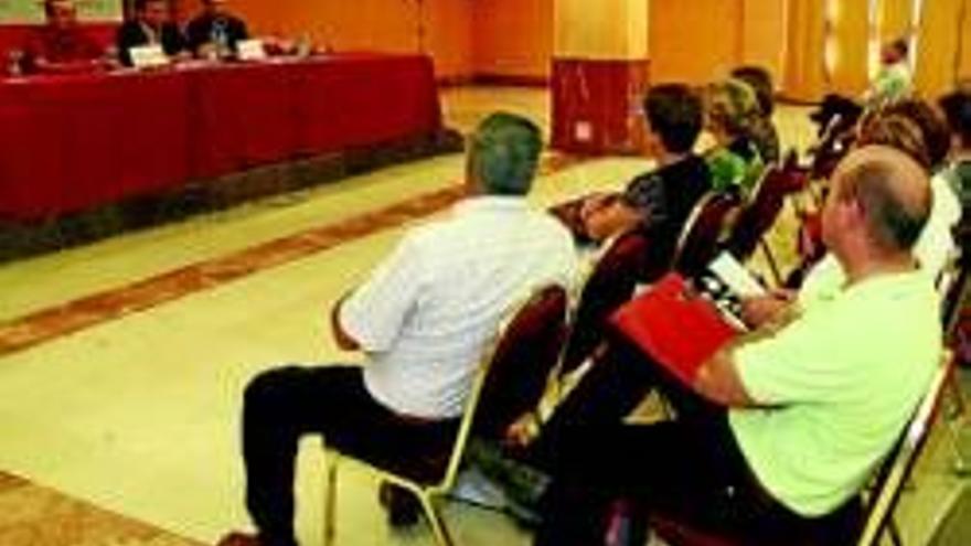 UGT exige que ningún jubilado con familia cobre menos de 500