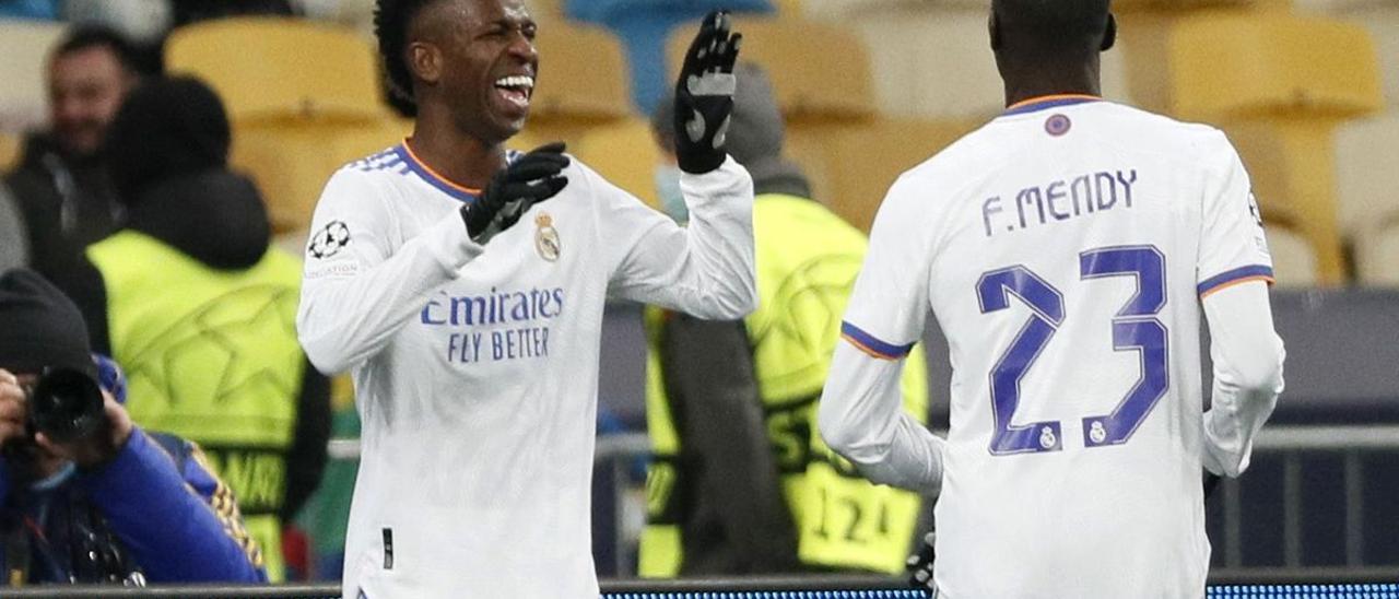 Vinicius Junior celebra un gol durante el partido contra el Shakhtar Donetsk.