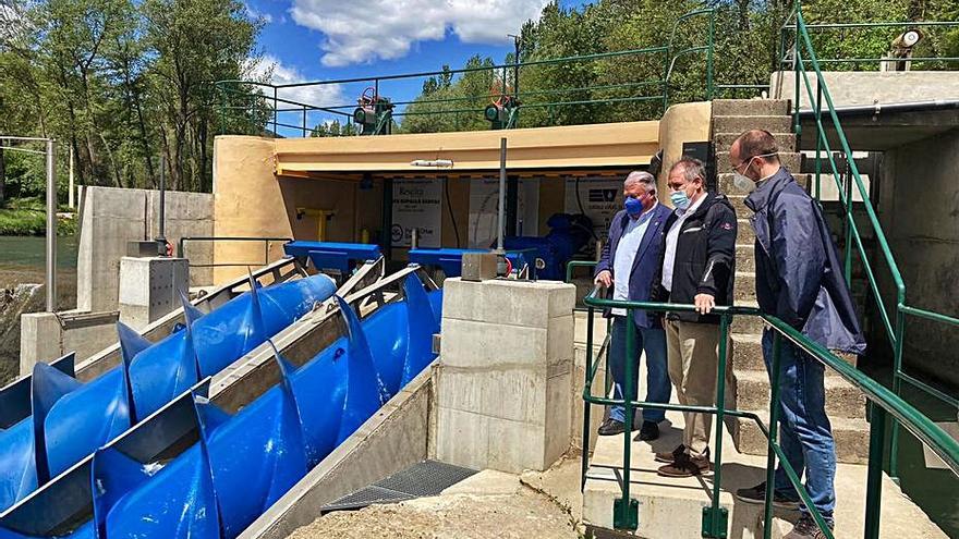 Visita a la central hidroelèctrica de la Corba de Ripoll.  | ACN