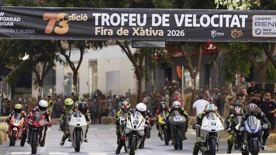 Todas las imágenes de la 73ª edición de la carrera urbana de motos de Xàtiva