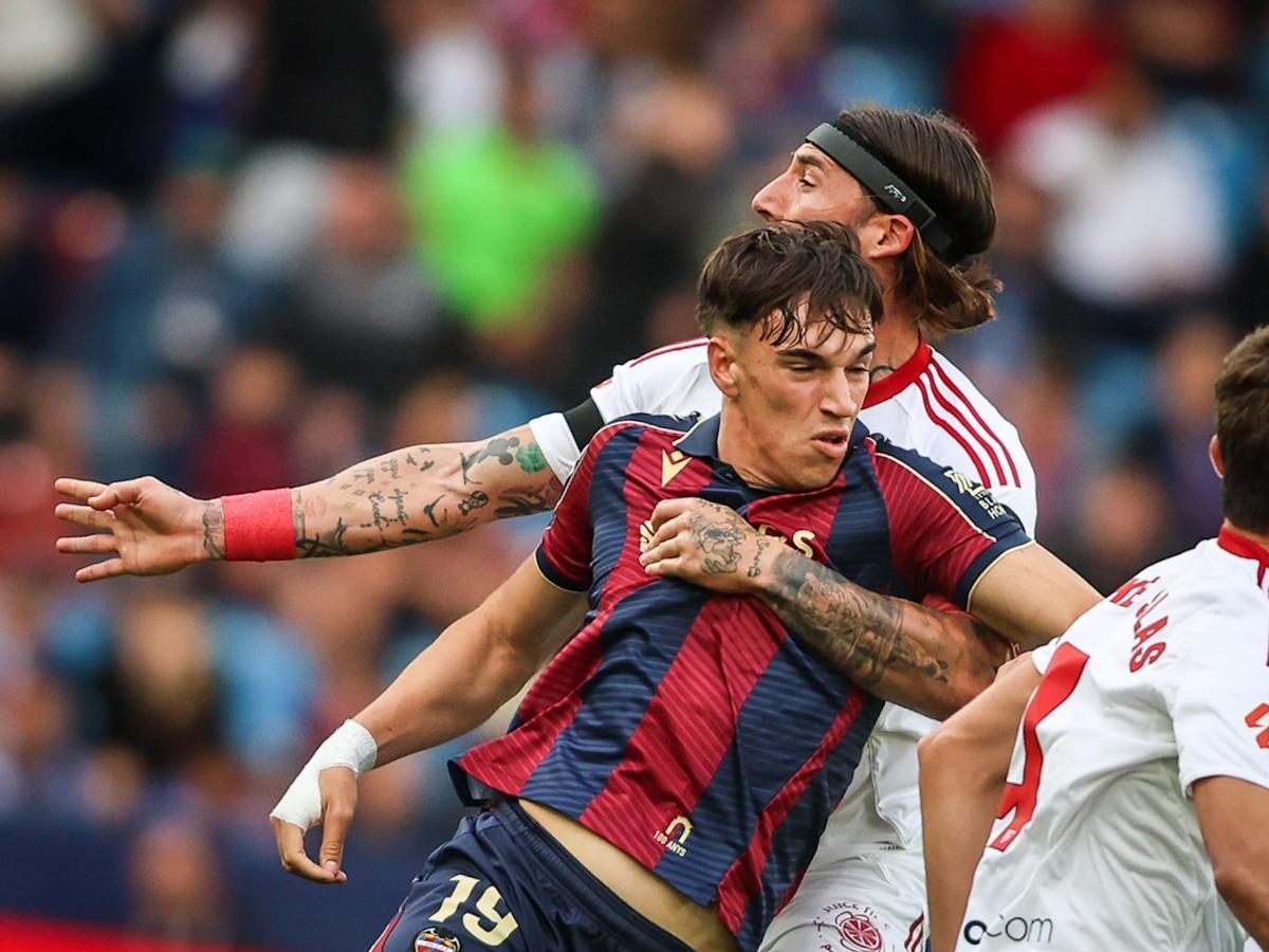 Todas las fotos del Levante - Sevilla en el Ciutat de València