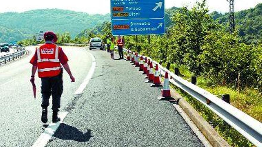 Lugar donde tuvo lugar el accidente. En el recuadro, Susana Rodríguez. / DIARIO DE NAVARRA