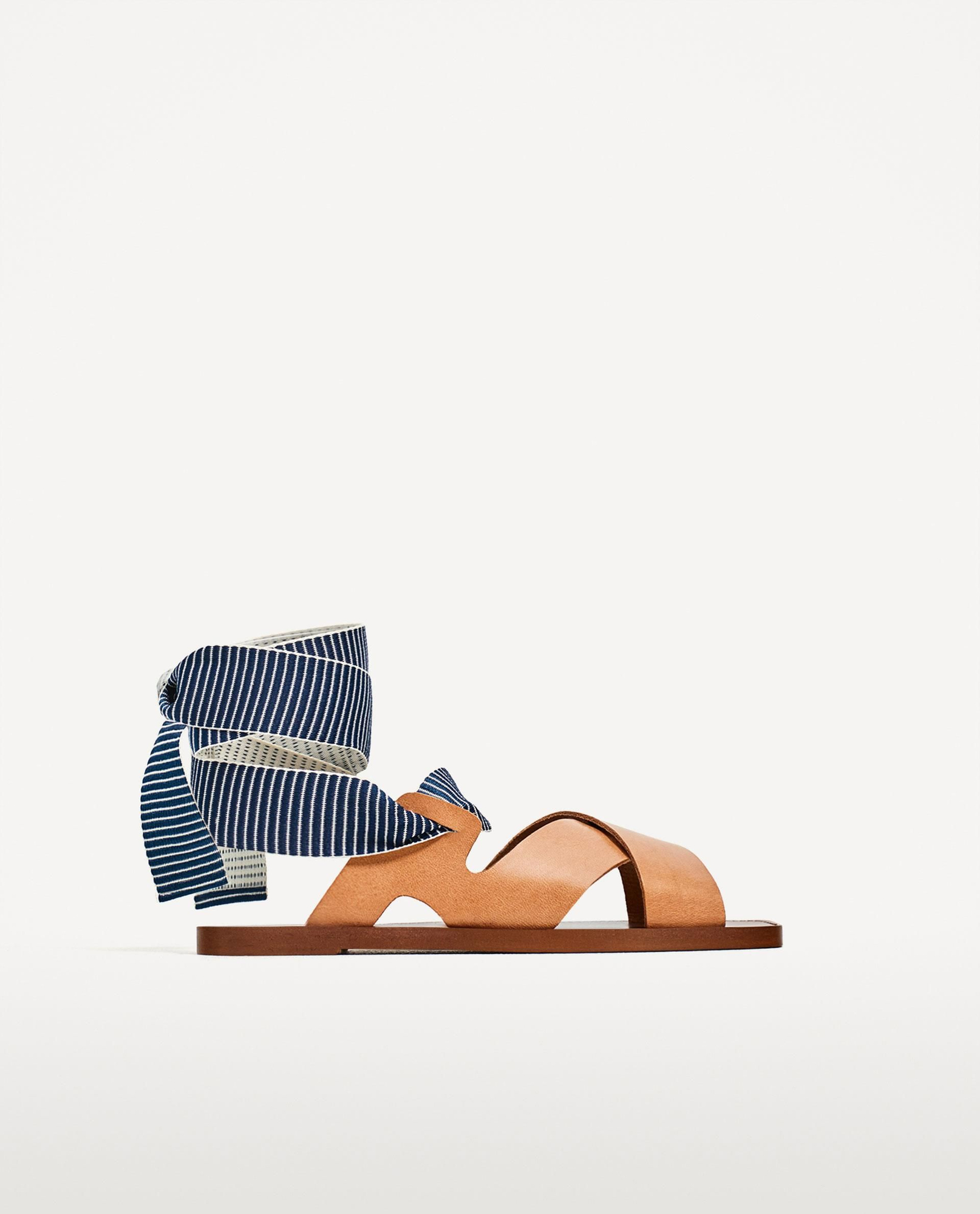 Zapatos Zara: pala con cinta intercambiable