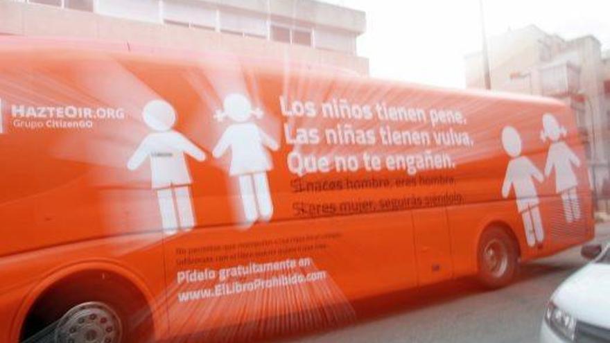 El polèmic autobús d&#039;HazteOir, ahir, a la capital espanyola