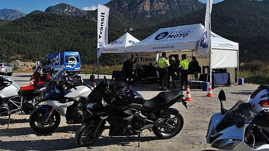 Imatge d&#039;arxiu d&#039;una jornada de formació de Trànsit a motoristes a la zona de la Llosa del Cavall