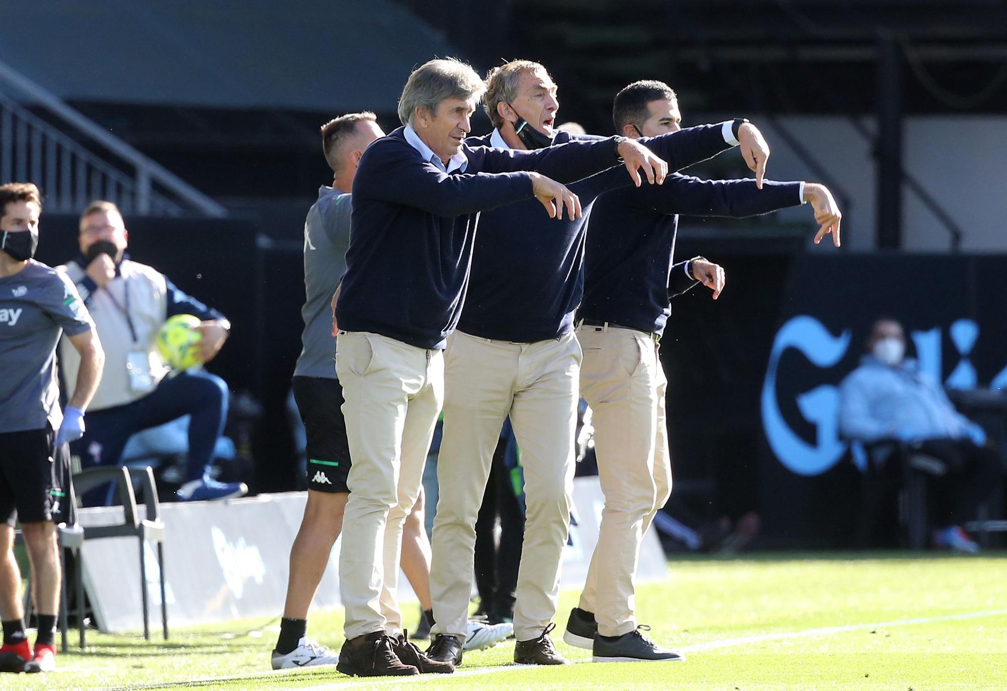 Manuel Pellegrini y su cuerpo técnico.