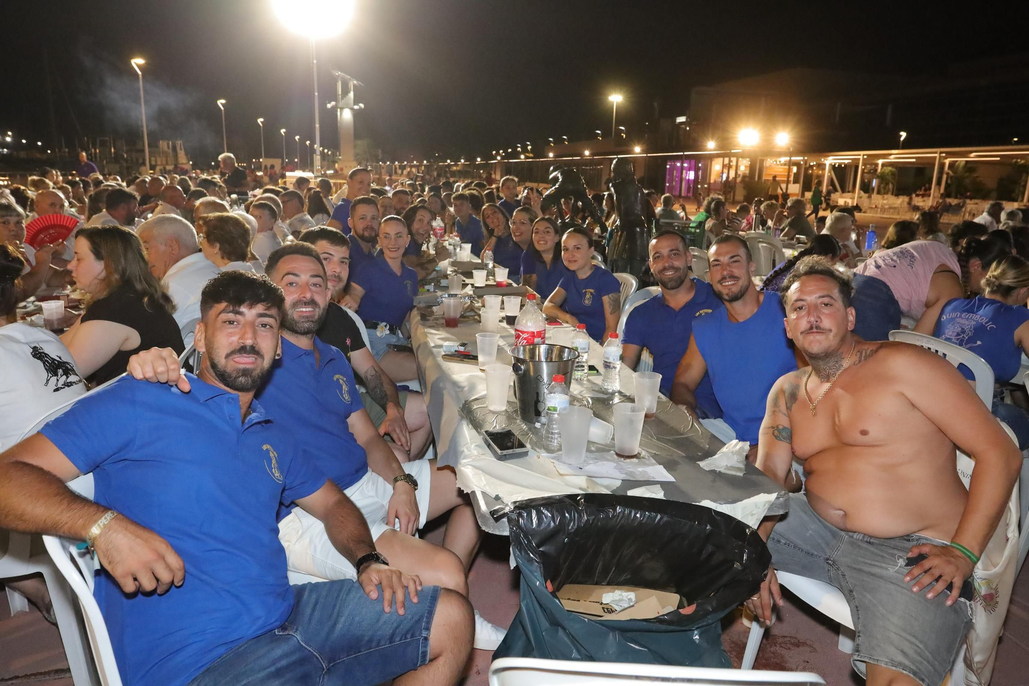 Sopar de pa i porta en las fiestas de Sant Pere del Grau de Castelló
