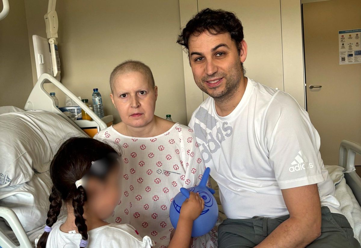 La familia al completo, en el hospìtal Álvaro Cunqueiro.