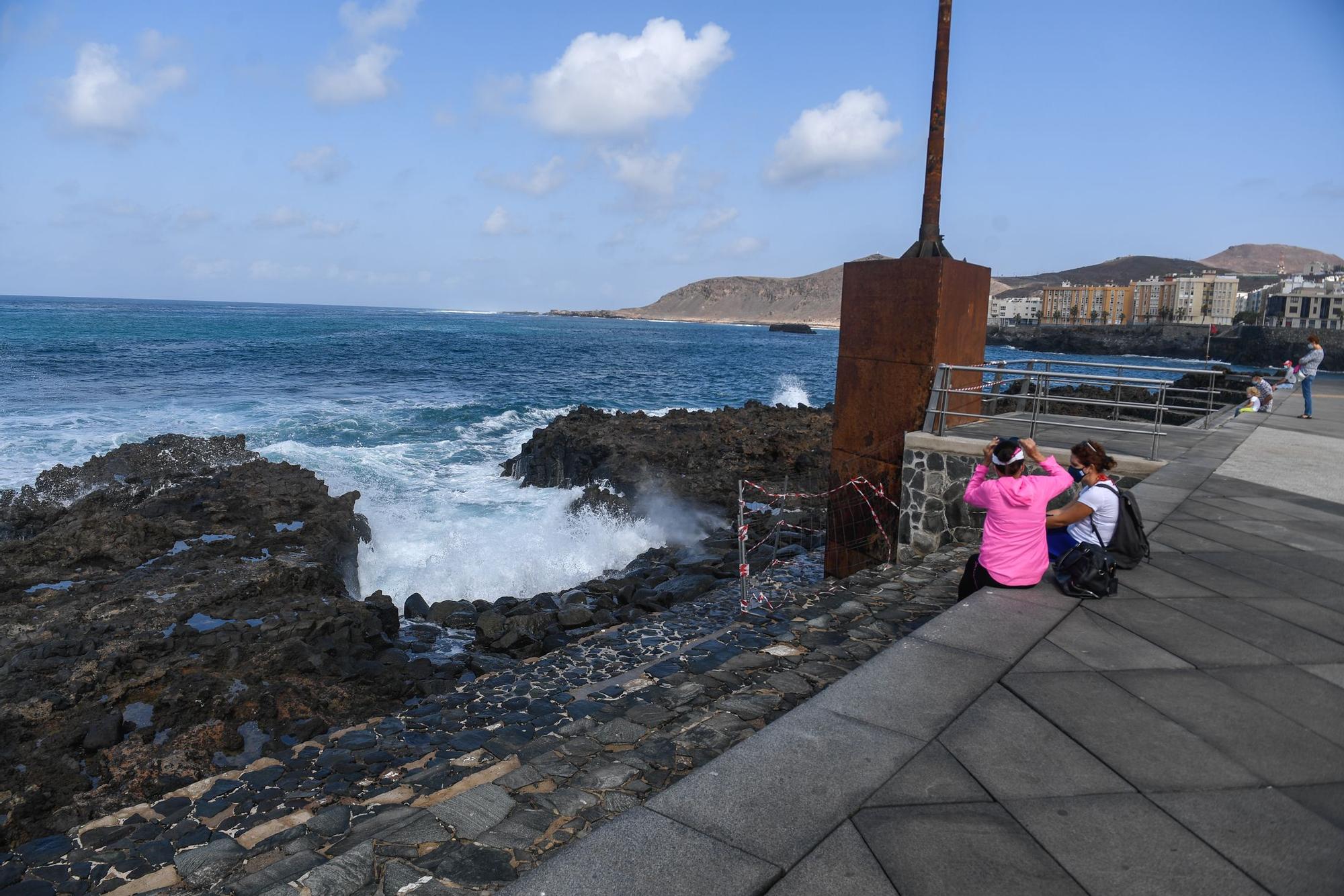 Oleaje este viernes en la zona de La Puntilla y Las Canteras