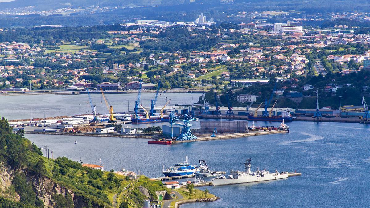 Ría de Ferrol, con los astilleros