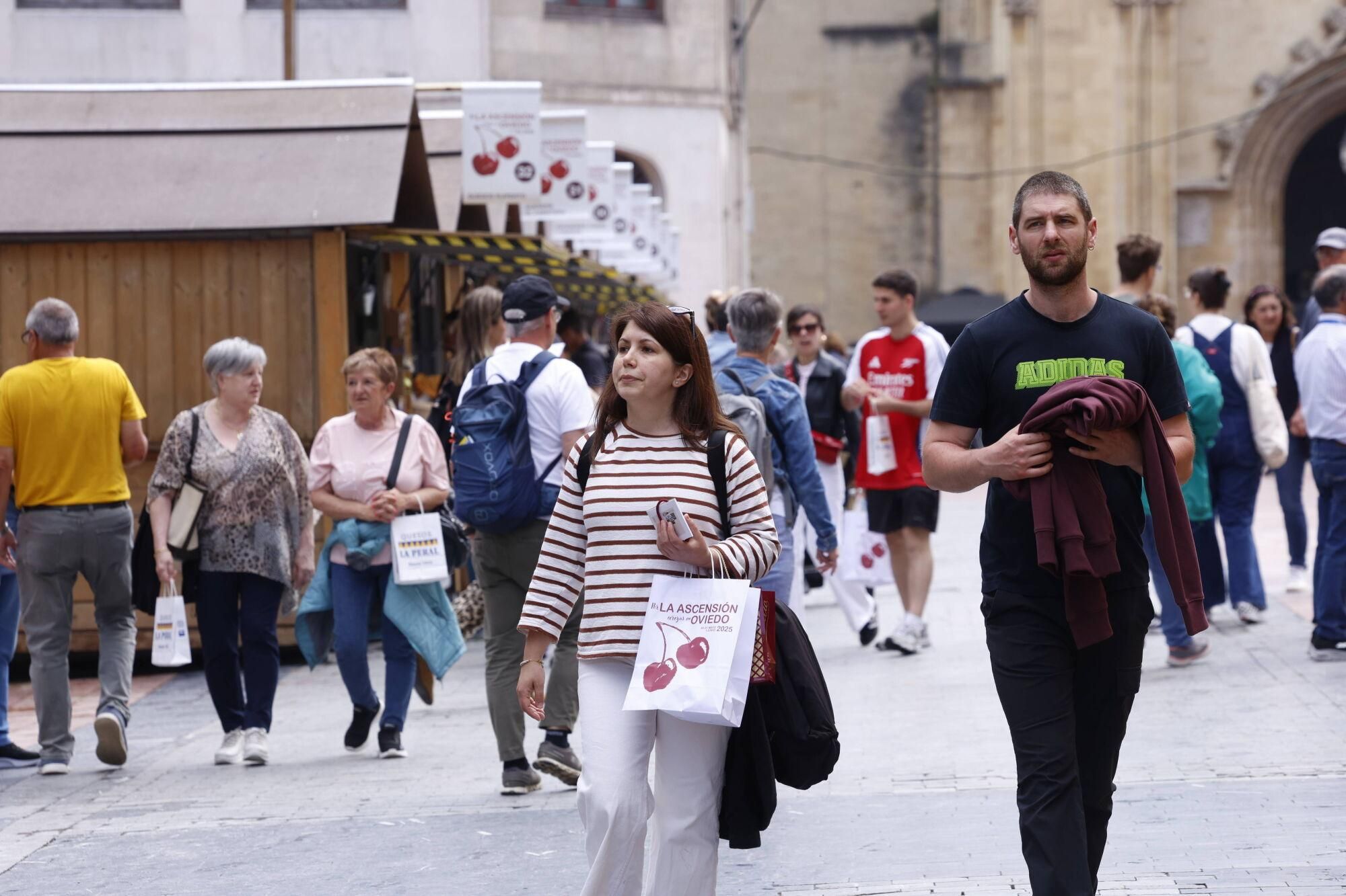 Apertura del mercadillo de la Ascensión y visita del alcalde