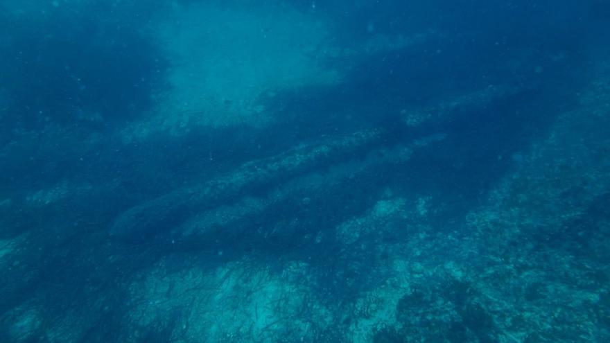 Buceadores de la Armada intervienen un torpedo alemán frente a la costa de Can Picafort