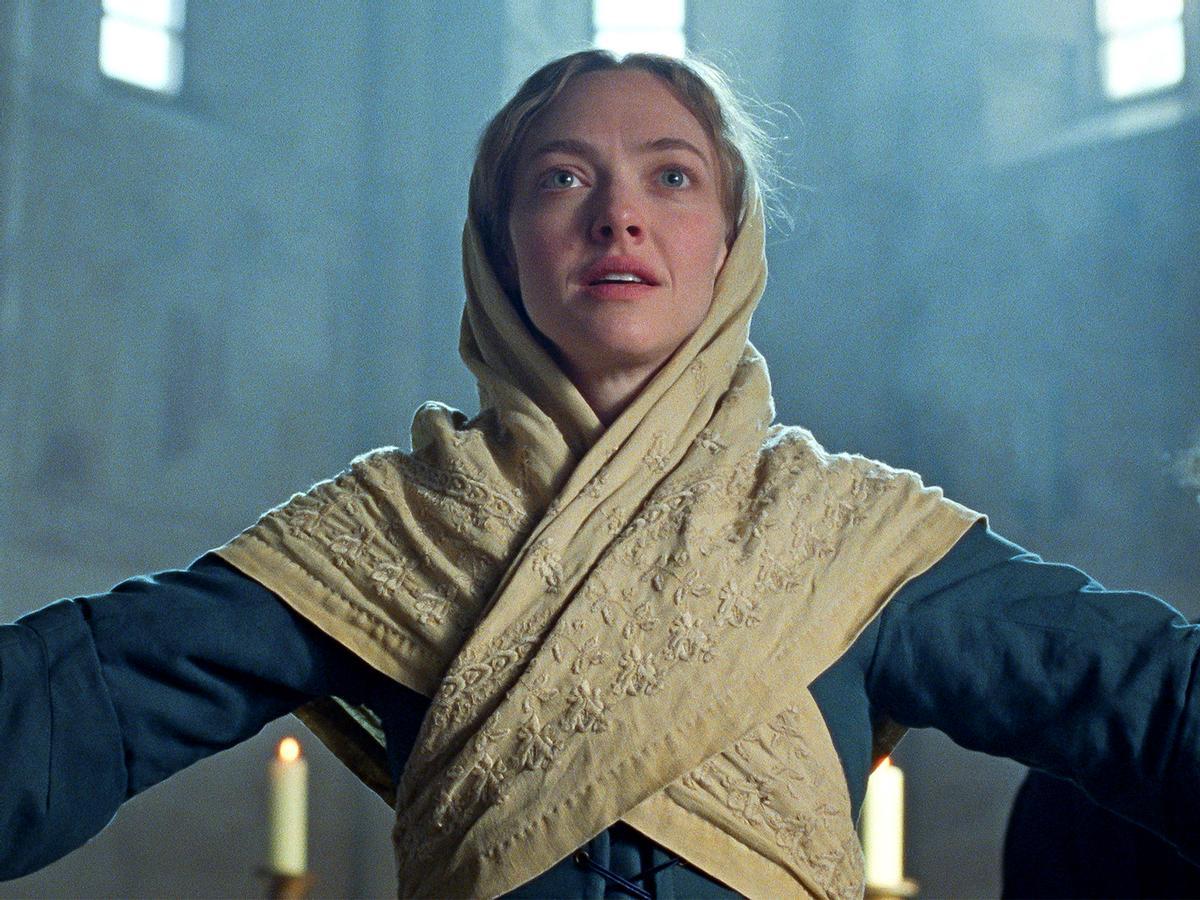 La película funciona a modo de reflexión sobre el poder o, más concretamente, sobre la intolerancia de la sociedad a las mujeres que lo ostentan.