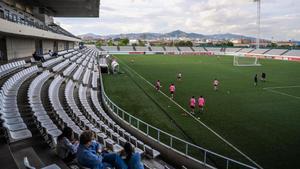 Un entrenamiento en el estadio del Centre dEsports LHospitalet