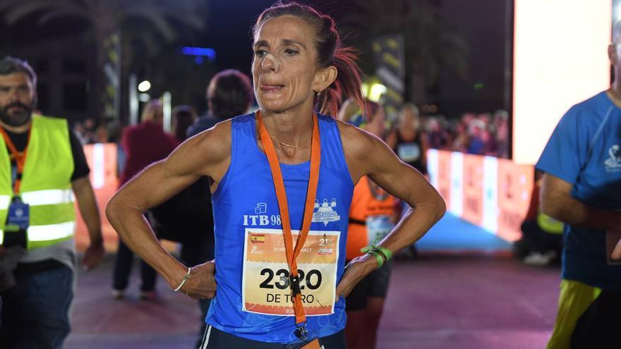 Tesuri y De Toro superan récords en la Benidorm Half 2023