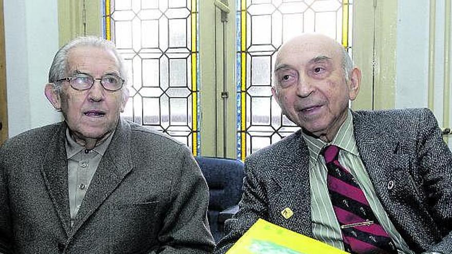 Encuentro de trabajo entre Zadeh, padre de la lógica difusa, y el pensador  asturiano - La Nueva España