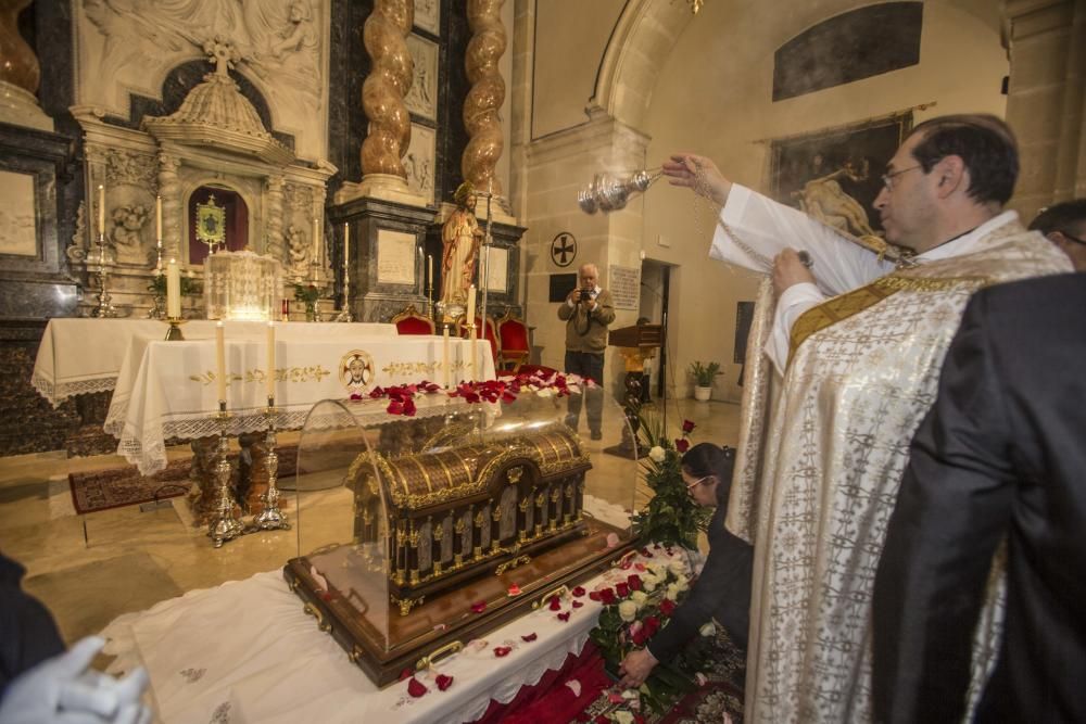 Las reliquias de Santa Teresa del Niño Jesús llegan al monasterio de Santa Faz.