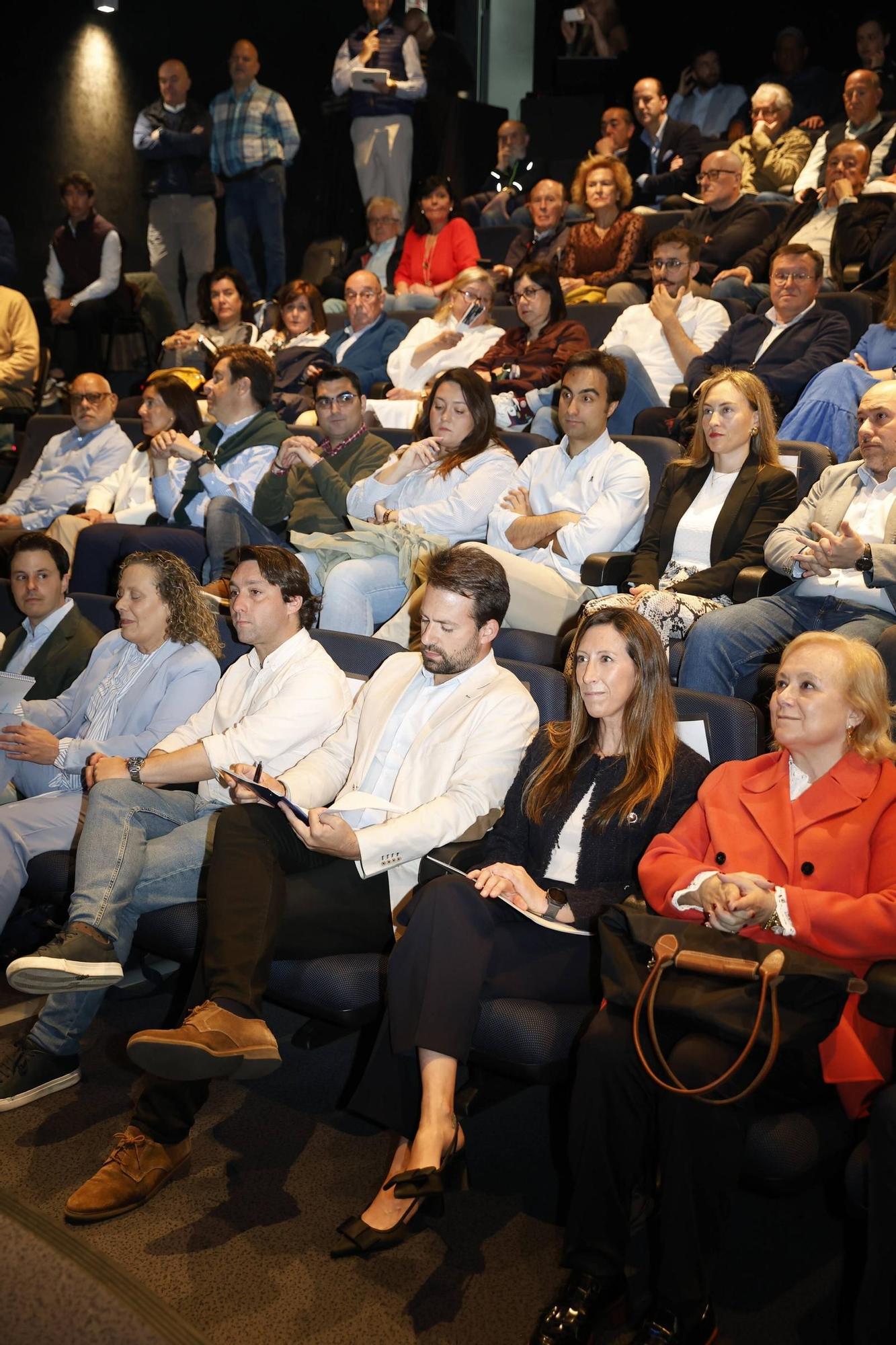 La convención del PP de Gijón por los dos años de gobierno, en imágenes