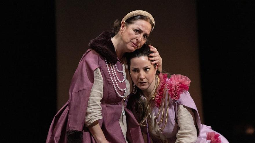 "La reina brava" se alza con dos galardones en unos Premios Estruch que homenajean a Alicia Garijo
