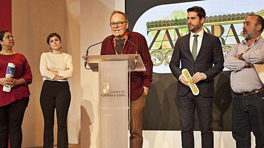 Conchi Moyano, Beatriz Barrio, Christoph Strieder, Antidio Fagúndez y Filiberto Hernández durante la presentación de las propuestas municipales.