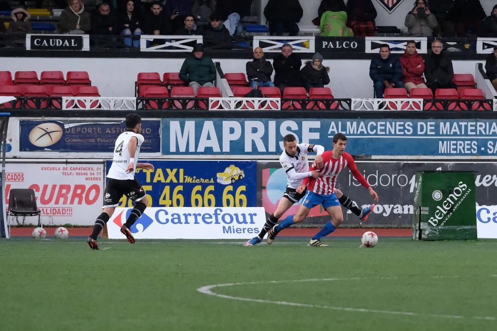 El partido entre el Caudal y el Sporting B, en imágenes