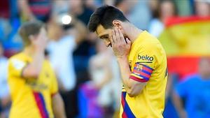 rpaniagua50708084 barcelona s argentinian forward lionel messi reacts to levan191102175650