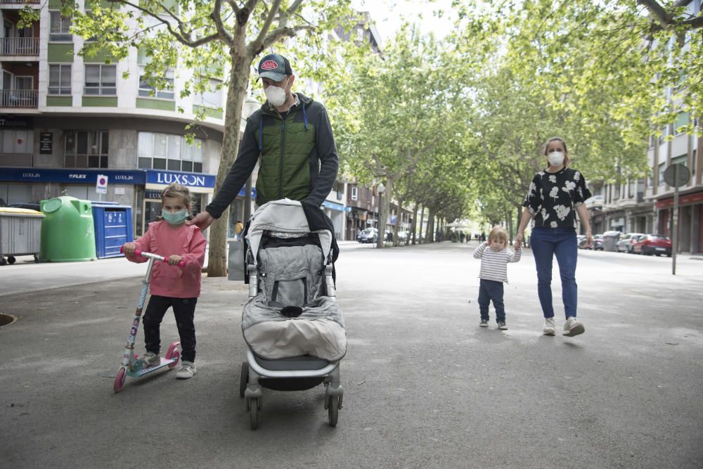 Els menors de 14 anys poden sortir a passejar una hora al dia acompanyats d''un adult