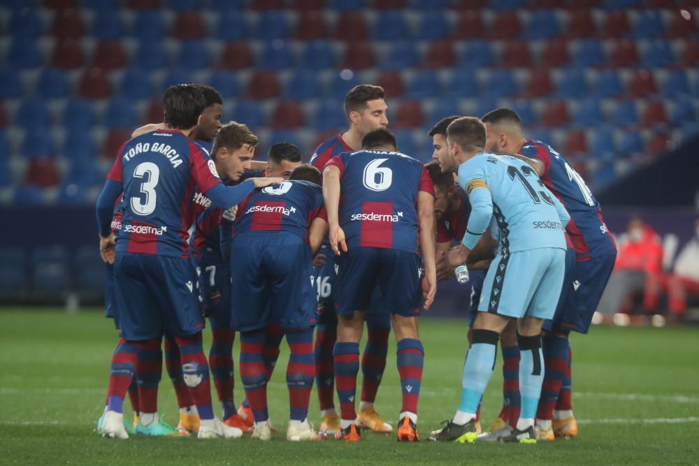 Las mejores fotos del Levante UD - Osasuna