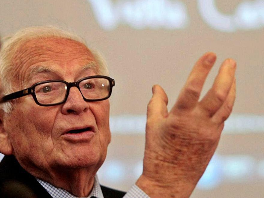 Pierre Cardin, en una imagen reciente. | Alexander Natruskin