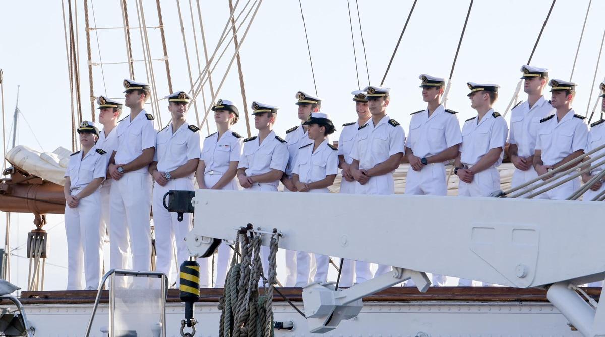 La princesa Leonor atraca en Tenerife a bordo del Juan Sebastián Elcano La princesa Leonor atraca en Tenerife a bordo del Juan Sebastián Elcano