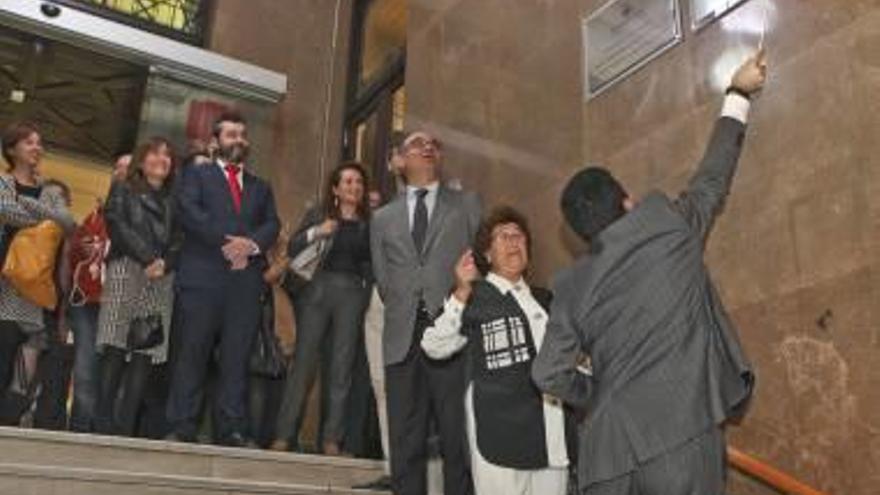 Ricardo Senabre entrega su legado a Alcoy