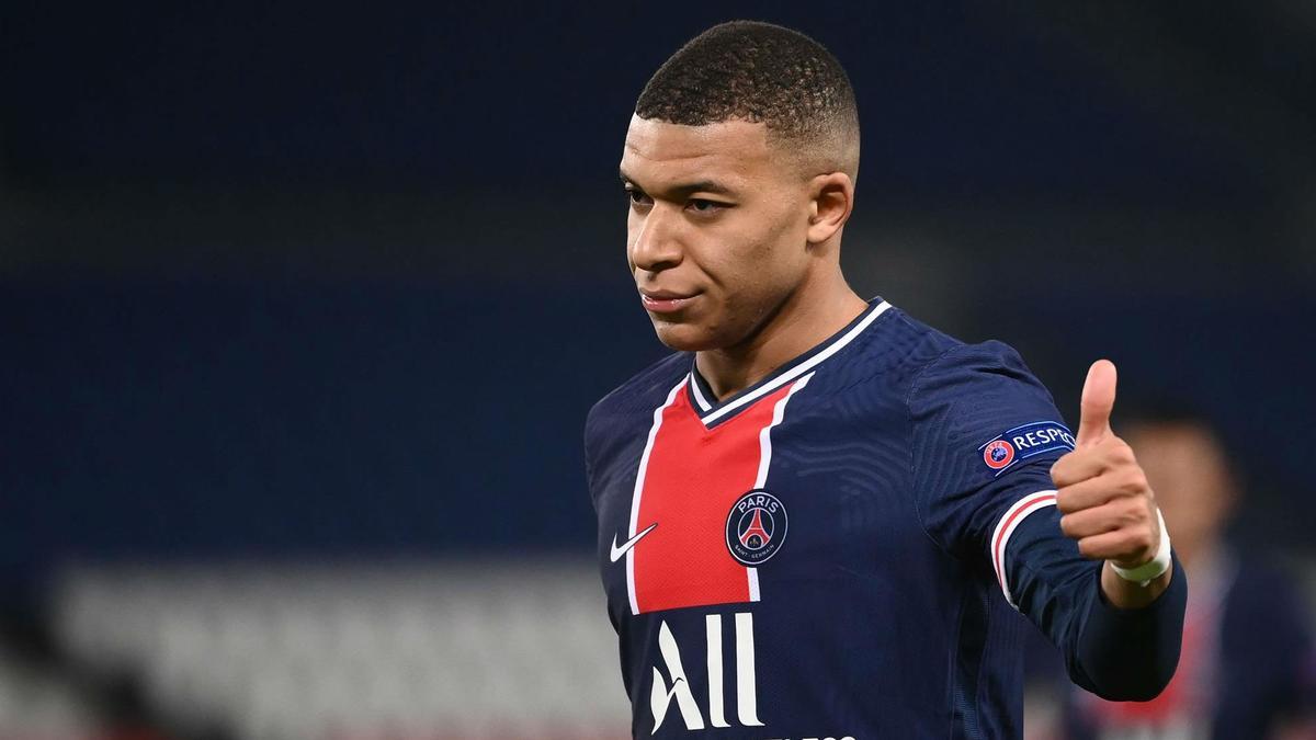 Mbappé se unió a la fiesta y marcó un doblete contra el Istanbul